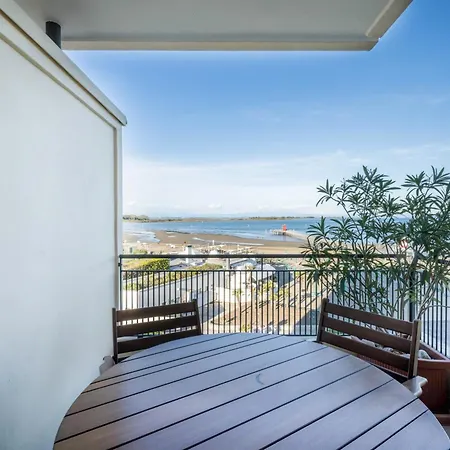 La Terrazza Sul Faro Apartment *